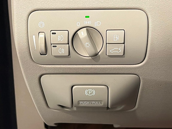 Volvo V70 10 of 20