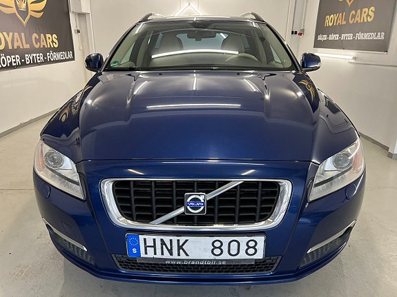 Volvo V70 8 of 20