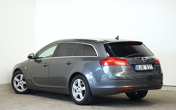 Opel Insignia 3 of 5