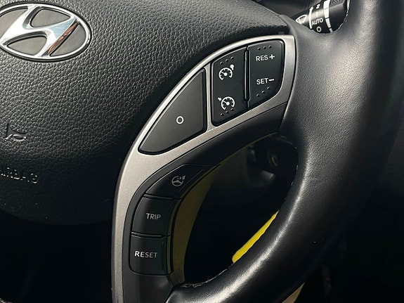 Hyundai i30 13 of 23