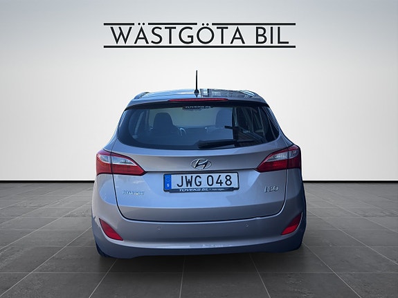 Hyundai i30 5 of 5