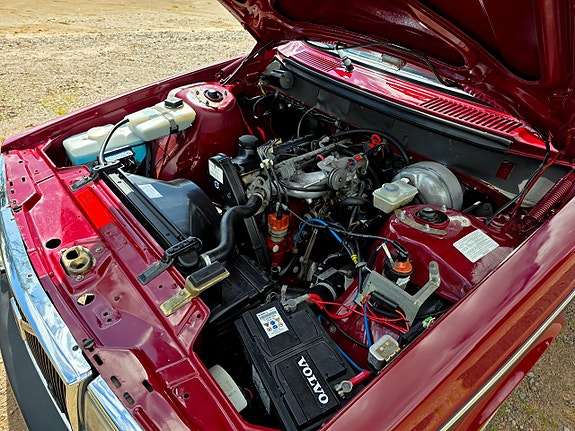 Volvo 244 19 of 30