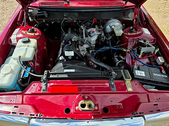 Volvo 244 17 of 30
