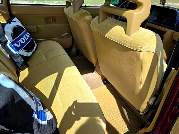 Volvo 244 9 of 30
