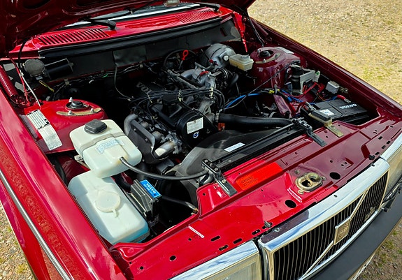 Volvo 244 18 of 30