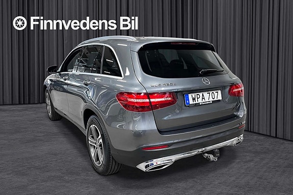 Mercedes-Benz GLC220 d 2 of 5