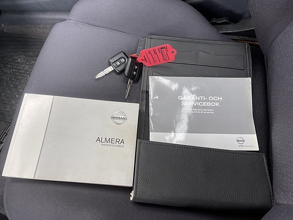 Nissan Almera 19 of 19