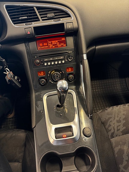 Peugeot 3008 7 of 10