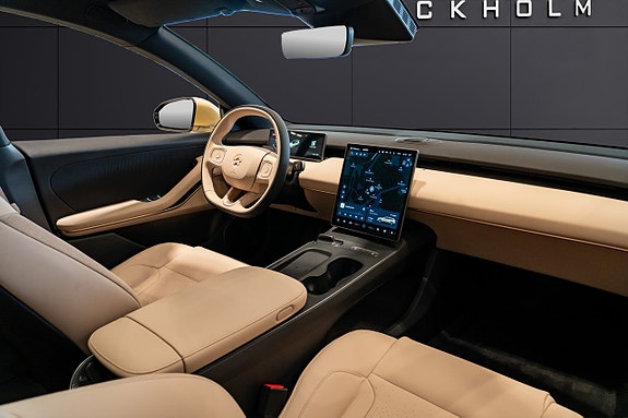 NIO ET5 Touring 12 of 18