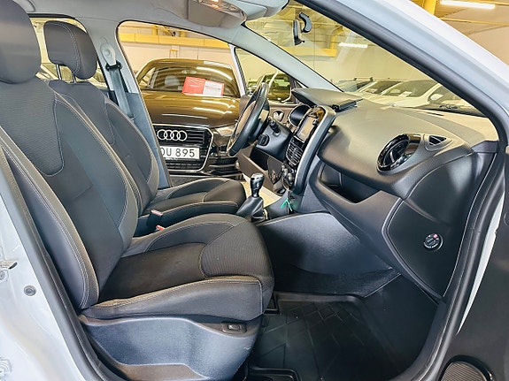 Renault Clio 12 of 19