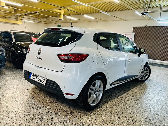 Renault Clio 2 of 19