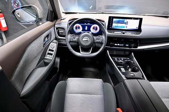 Nissan X-Trail 15 of 23