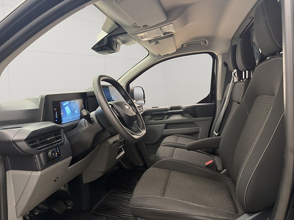 Ford Transit Custom 17 of 30