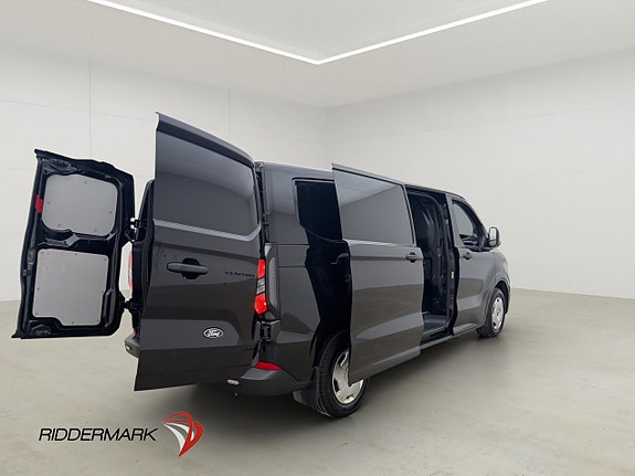 Ford Transit Custom 13 of 30