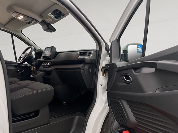 Renault Trafic 30 of 30