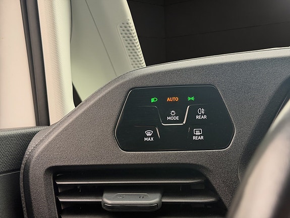 Volkswagen Caddy Maxi 19 of 30