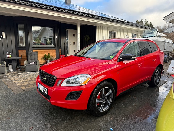 Volvo XC60 2 of 9