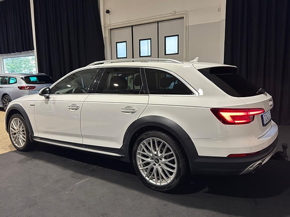 Audi A4 allroad 3 of 5
