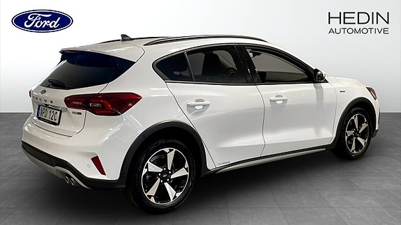 Ford Focus 2 of 5
