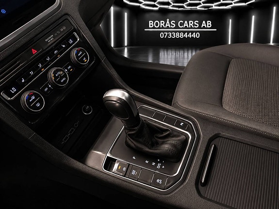 Volkswagen Golf Sportsvan 9 of 11