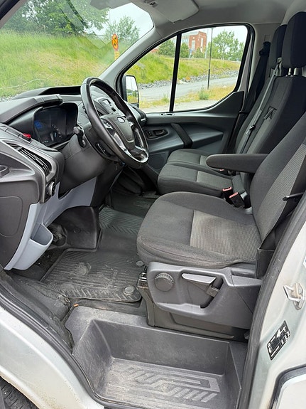 Ford Transit Custom 10 of 11