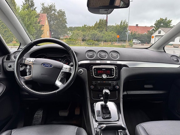 Ford S-MAX 10 of 13