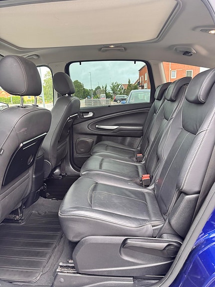 Ford S-MAX 8 of 13