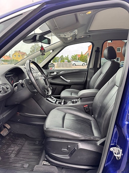 Ford S-MAX 12 of 13