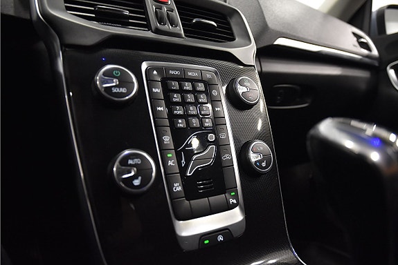 Volvo V40 14 of 21
