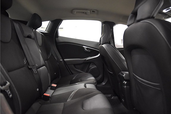 Volvo V40 13 of 21