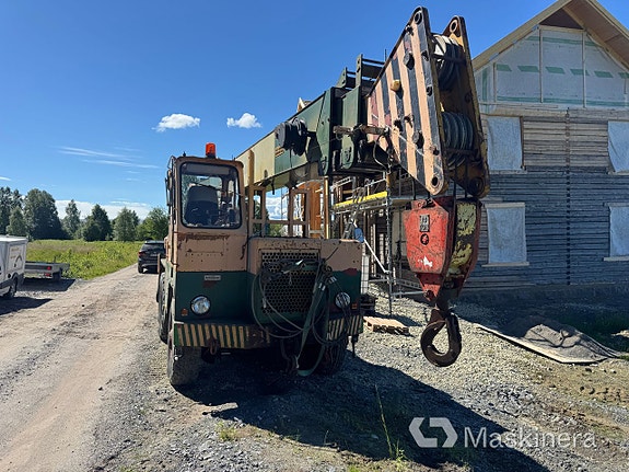Mobilkran Björnkranar 13 ton 2 of 27