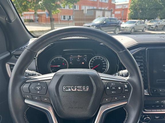 Isuzu D-max 11 of 13