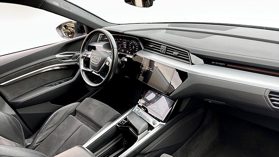 Audi e-tron Sportback 11 of 22