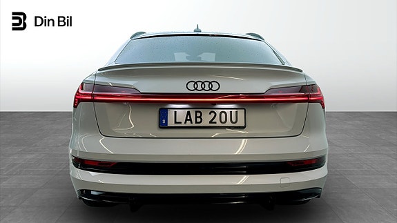 Audi e-tron Sportback 5 of 5