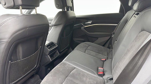 Audi e-tron Sportback 12 of 22
