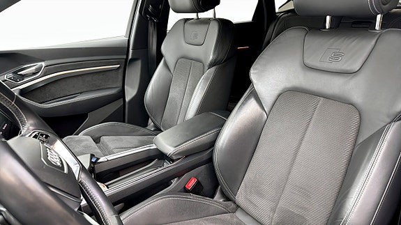 Audi e-tron Sportback 8 of 22