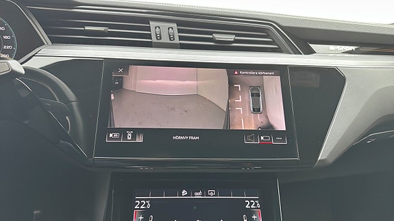 Audi e-tron Sportback 9 of 22