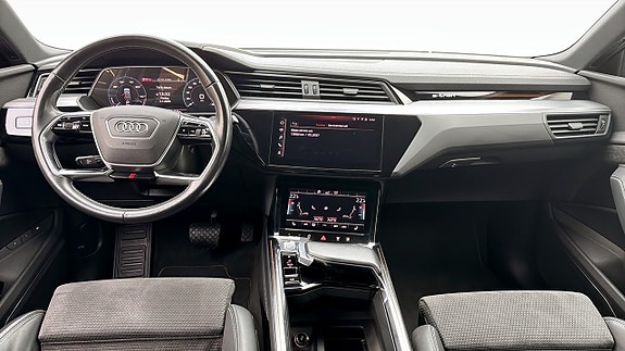 Audi e-tron Sportback 10 of 22
