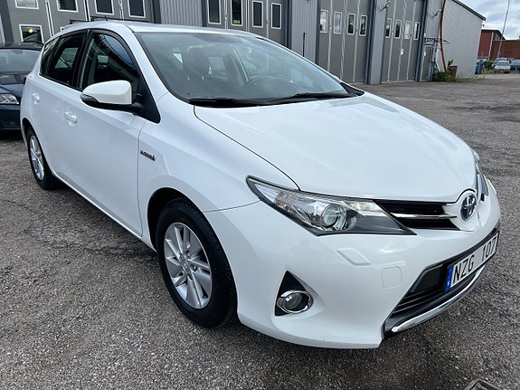 Toyota Auris 19 of 21