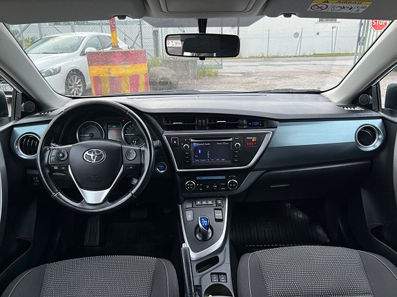 Toyota Auris 5 of 5