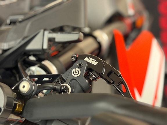 KTM 1390 Super Duke RR 14 of 14