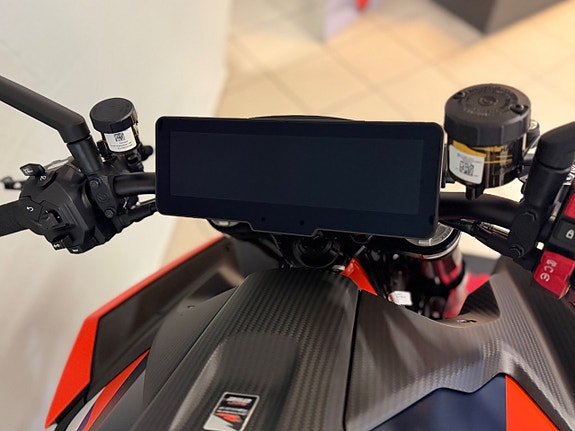 KTM 1390 Super Duke RR 10 of 14
