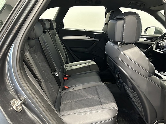 Audi Q5 8 of 12