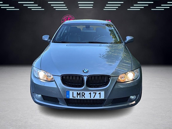 BMW 320d 3 of 5