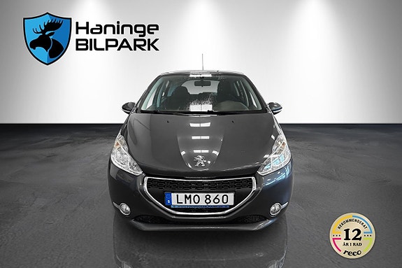 Peugeot 208 3 of 5