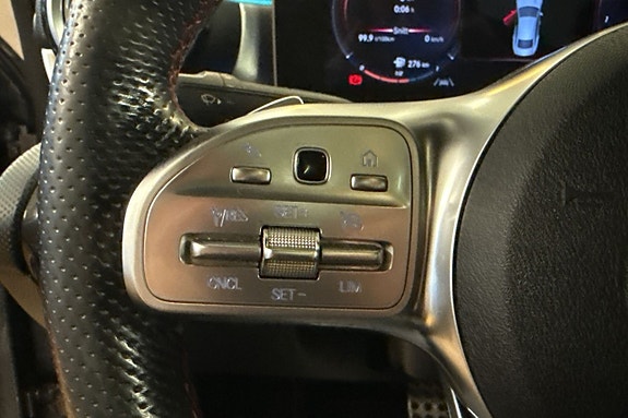 Mercedes-Benz CLA200 12 of 28