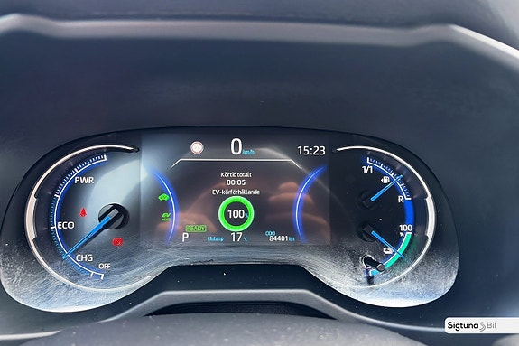 Toyota RAV4 22 of 26
