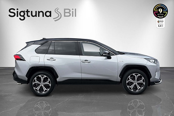 Toyota RAV4 4 of 26