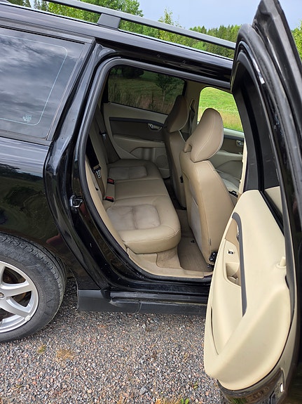 Volvo V70 5 of 5