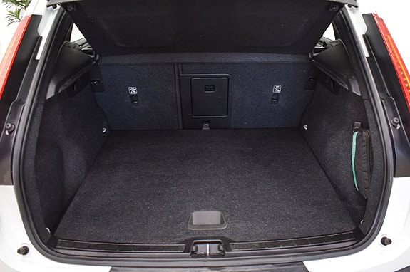 Volvo XC40 22 of 26